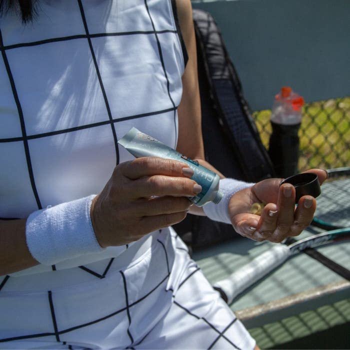 Charlotte's Web Full Spectrum Hemp Extract Infused Cream with CBD 750 mg - Hydrates and Moisturizes Dry Skin - 2.5 oz (71g) - Pack of 1