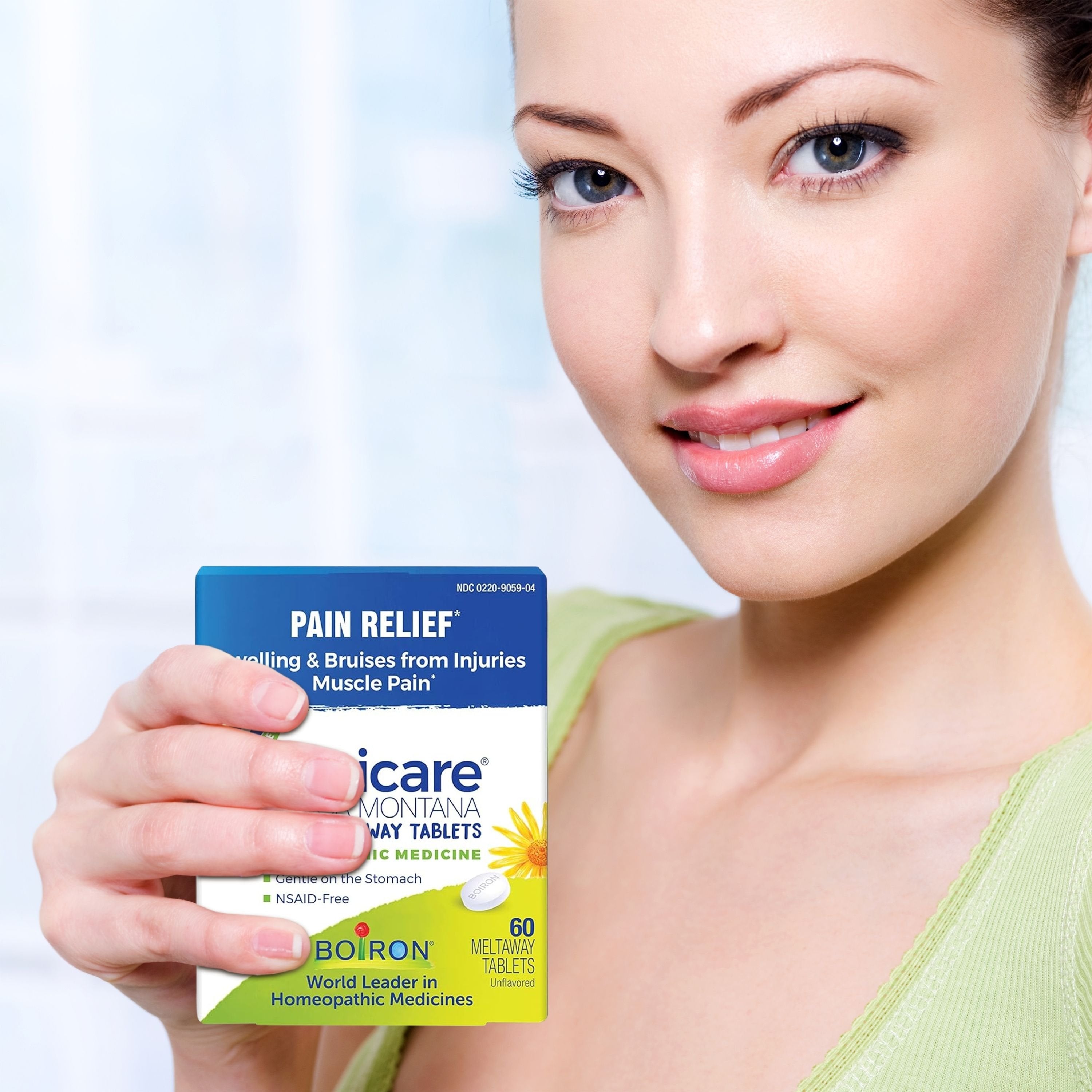 Boiron Arnicare Arnica Montana Meltaway Tablets - Swelling Reducer - Bruise Remedy - Muscle Pain Reliever - 60 Unflavored Tablets with Multi-Purpose Keychain