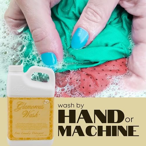 Tyler Candle Company Glamorous Wash Tyler Fine Laundry Liquid Detergent - Hand and Machine-Washable - 907g (32 Fl Oz) - Pack of 1 with Multi-Purpose Keychain