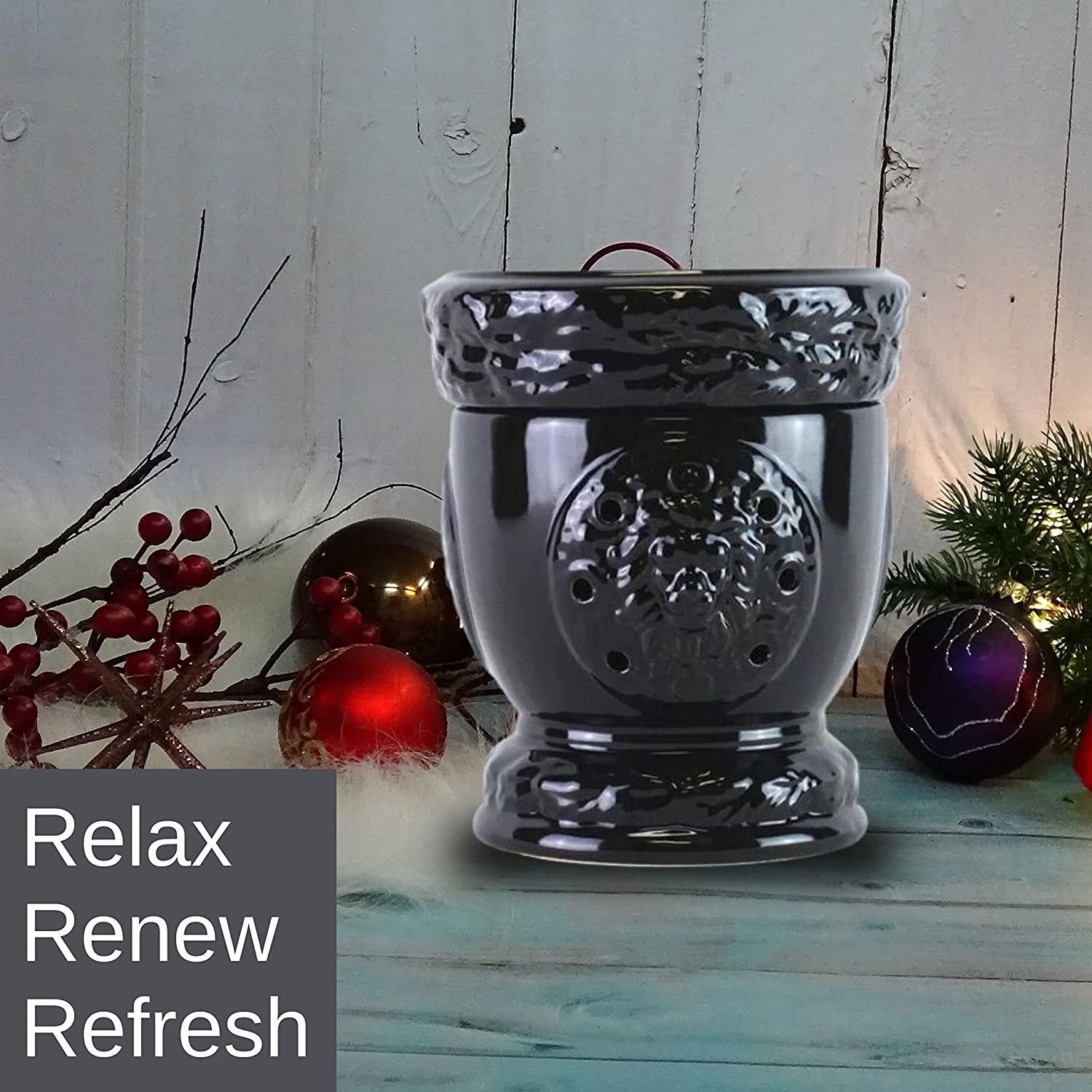 Tyler Candle Company Lionesque Gloss Black Fragrance Wax Warmer - Candle Wax Melt Warmer - Home Decor Candle Accessories with Included 6 Diva Scent Wax Melts - 5.5 x 5" in with Bonus Key Chain