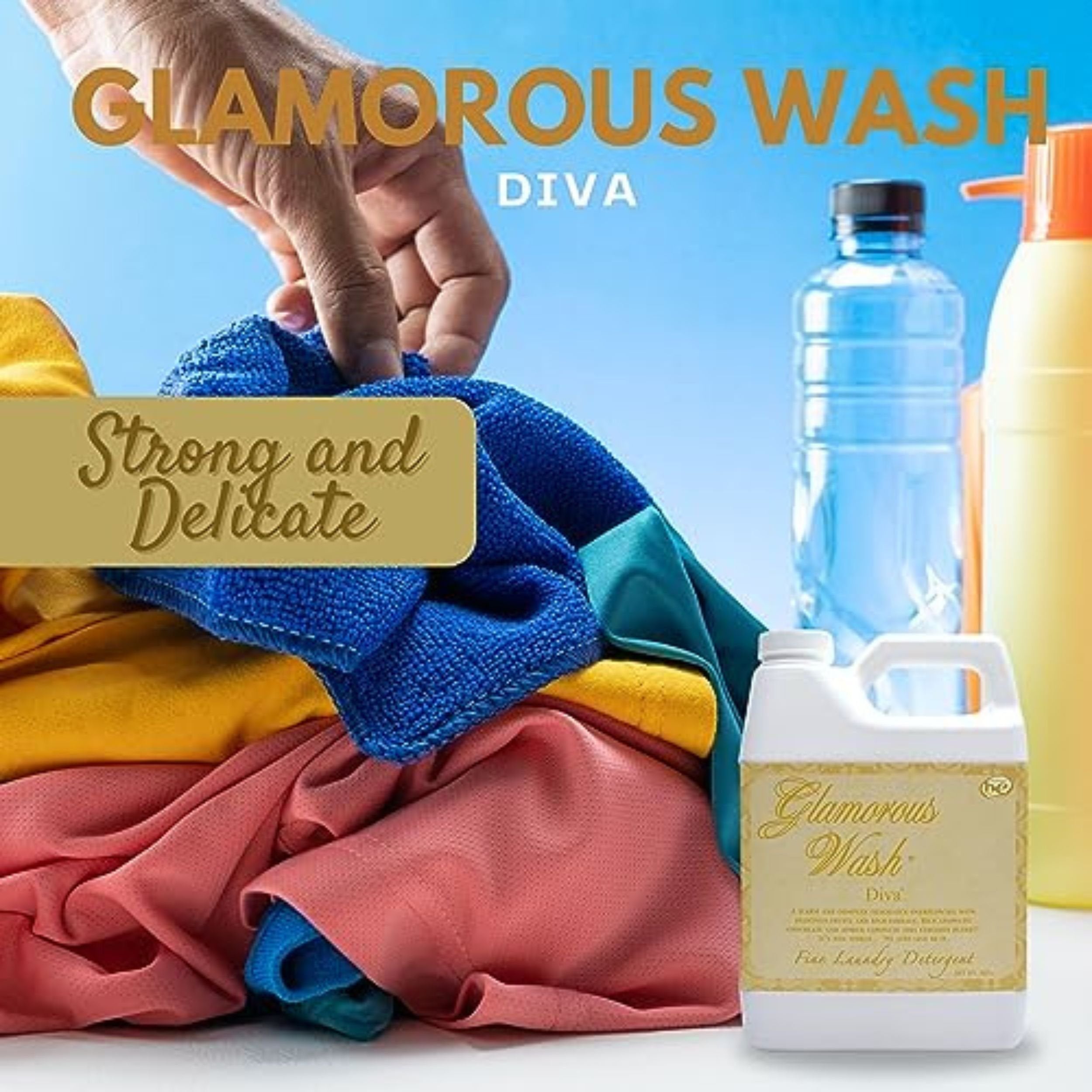 Tyler Candle Company Glamorous Wash Diva Fine Laundry Liquid Detergent - Hand and Machine Washable - 907g  (32 fl oz) - Pack of 1 with Multi-Purpose Keychain
